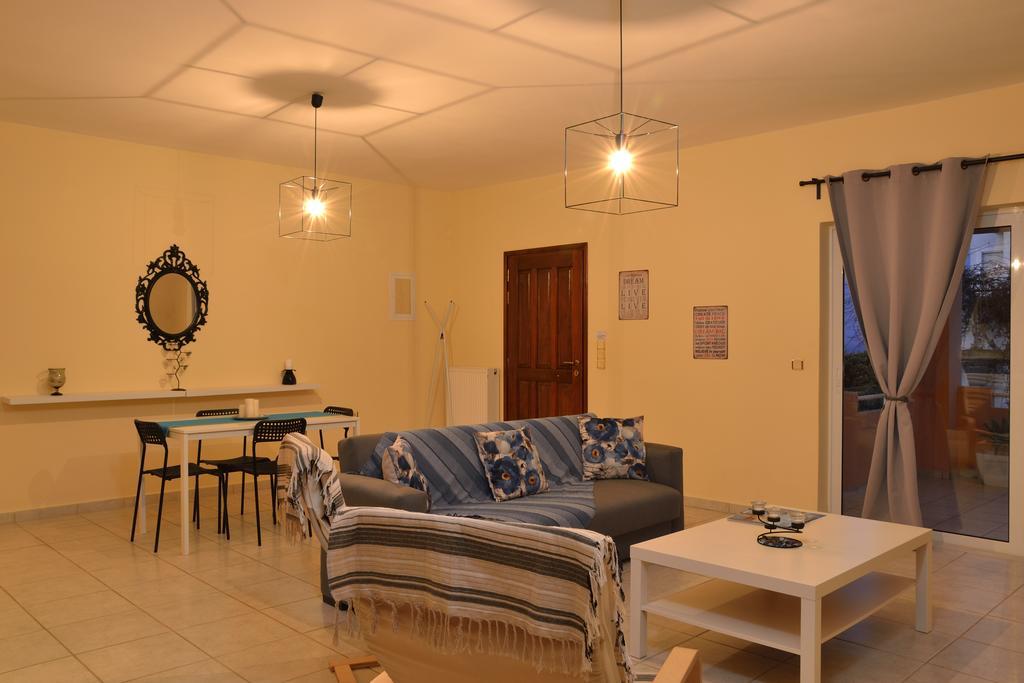 Sofoklis Apts Stalos Exterior photo